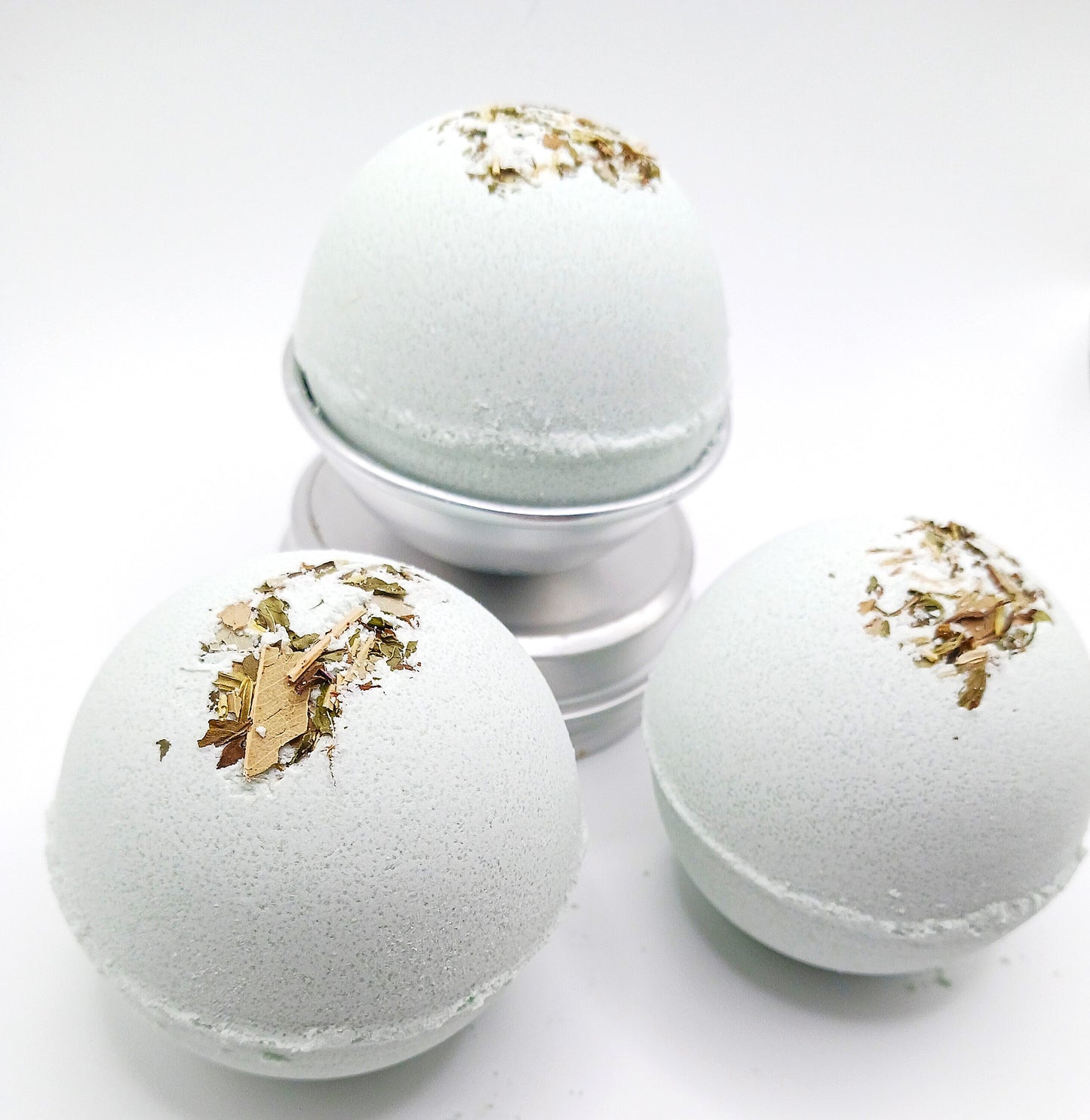 Eucalyptus Botanical bath bomb